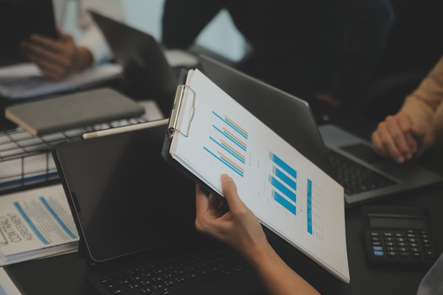 business-team-collaboration-discussing-working-analyzing-with-financial-data-marketing-growth-report-graph-team-presentation-brainstorming-strategy-planning-making-profit-company